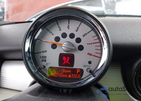 2011 Mini Cooper z USA, uszkodzony, nr VIN WMWSU3C54BTX96143